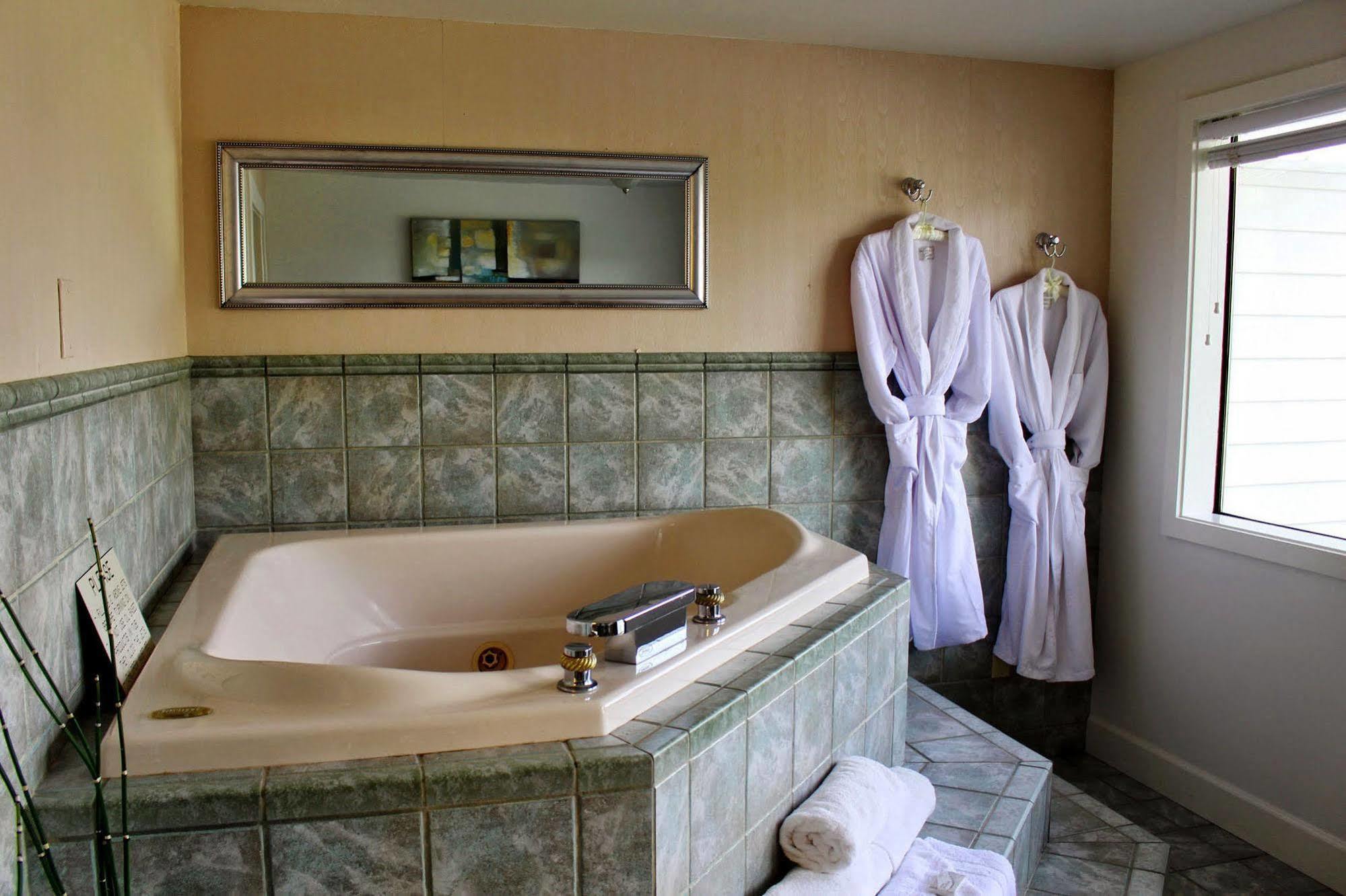 Anacortes Ship Harbor Inn 외부 사진